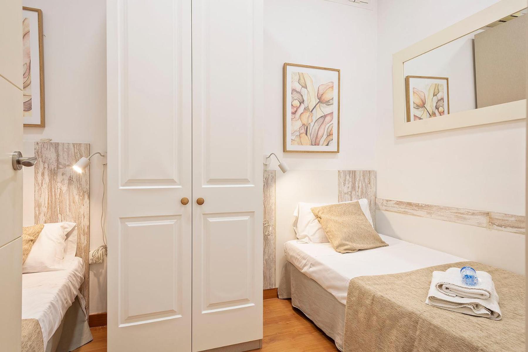 Alcam Paseo San Juan Apartamento Barcelona Exterior foto
